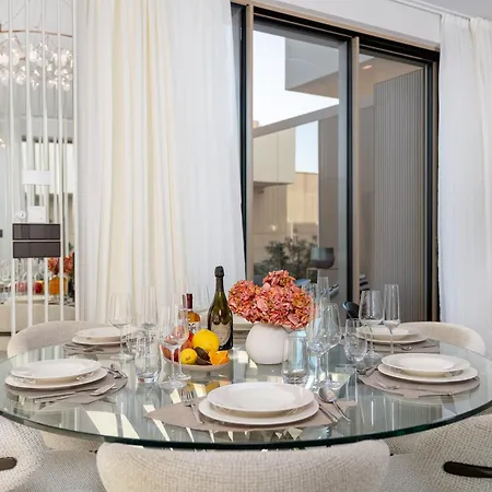 فيلة Valea Excelsior